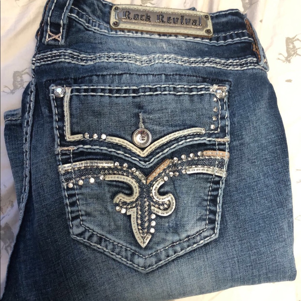 Women’s rock revival jeans size 34 straight